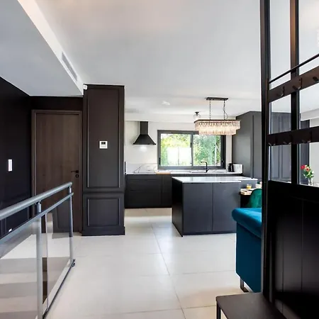 Modern Super-cannes Heated Pool, Parking, Clim, 7 Min To Cannes 别墅